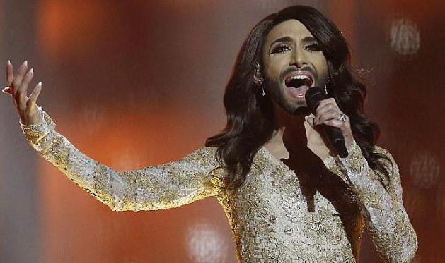 Косплей порносындағы жапондық әйел