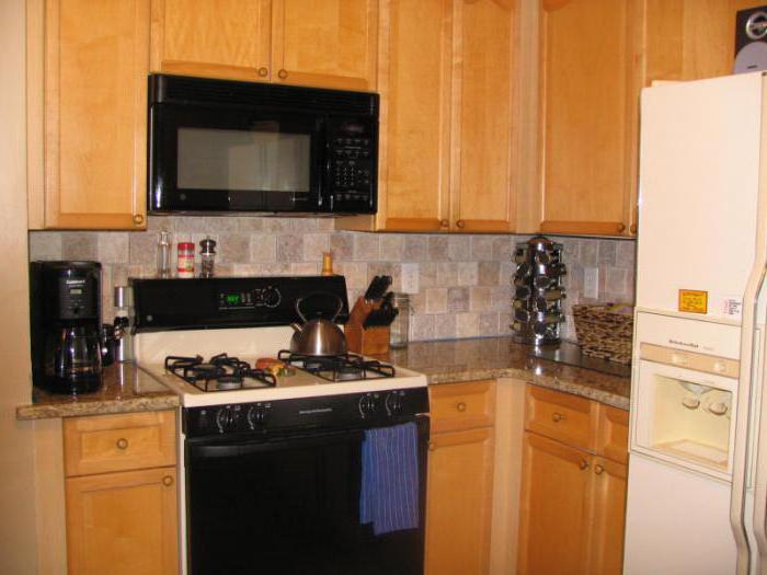 Фабиана Уденионың эротикалық фотосуреттері Трансвеститтердің қатысуымен BDSM порнофильмдері