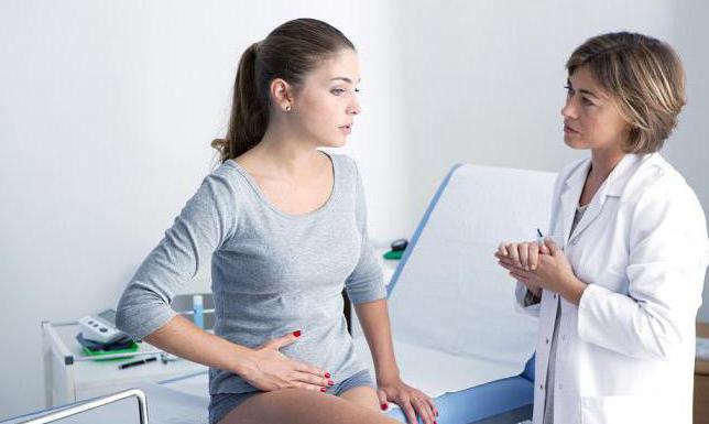 Жыныс мүшелері шығып тұрған юбка киген траннилердің суреттері