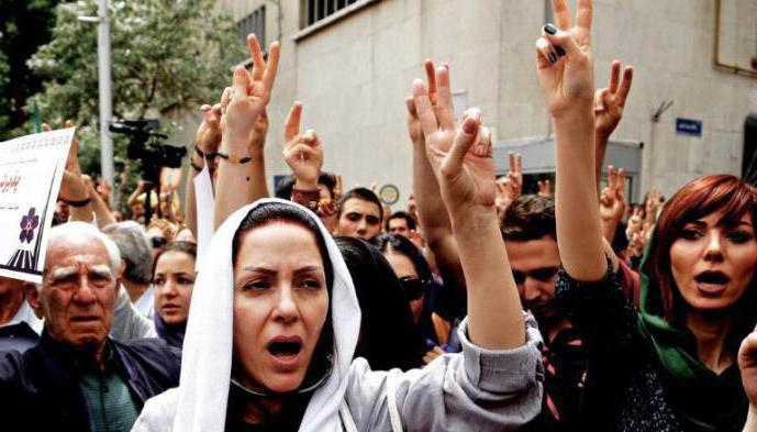 Жас әйел есекке қатты былғайды Санкт-Петербургтің транссексуалдары