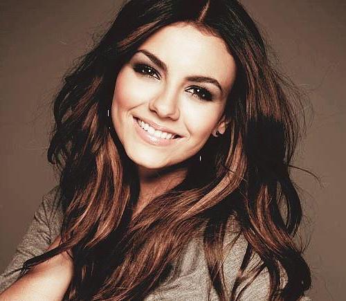 Anjelika Bella porno videolarini tomosha qiling