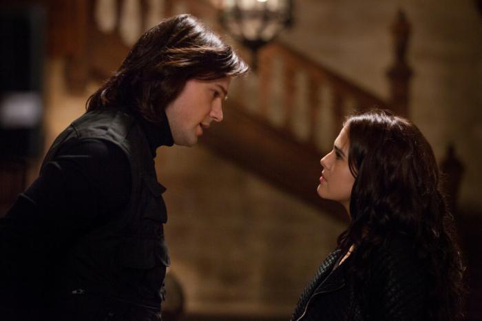 Pelakon Vampire Academy Vampire Academy Pelakon Dan Peranan