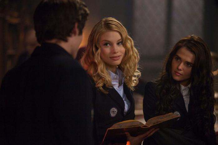 Sveta Bukina yalangoch yaqindan