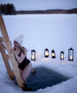 Жалаңаш жүзу Жалаңаш жүзу