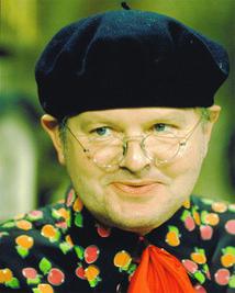 Benny Hill Es A Show Eletrajz Es A Munka Az Angol Komikus Benny Hill