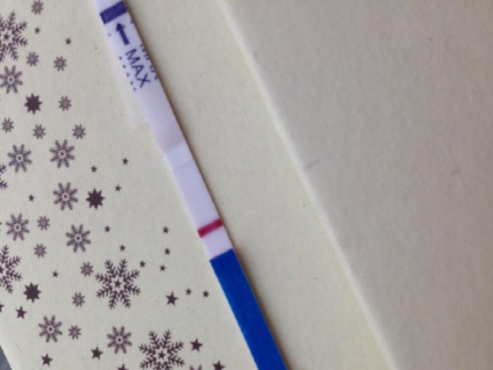 Жүктілік сынағындағы екінші сызық әрең көрінсе Жүктілік сынағындағы екінші сызық әрең көрінсе