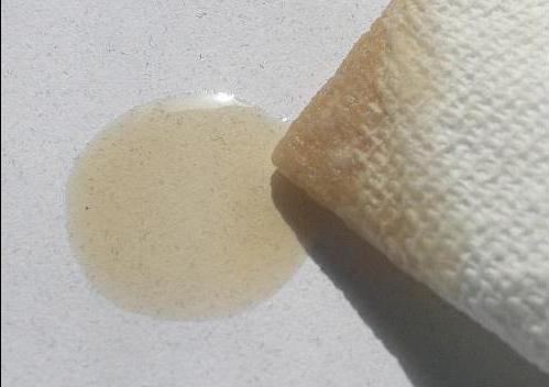 hogyan lehet eltávolítani a zsírfoltokat a papírból