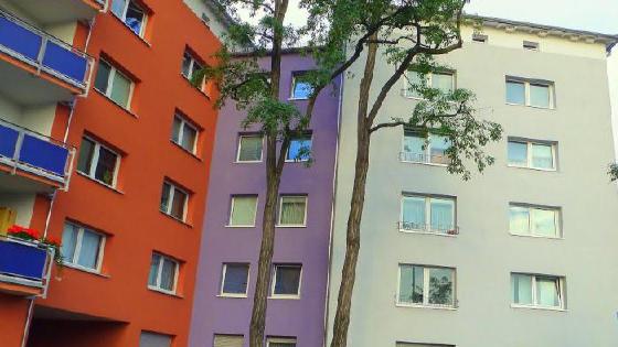 Отырған кезде юбка астындағы труси Толық денелі, эротикалық әйелдердің суреттері